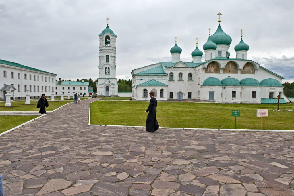 Александро Свирский монастырь озеро